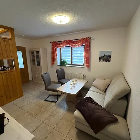 Hallenburgblick Apartment